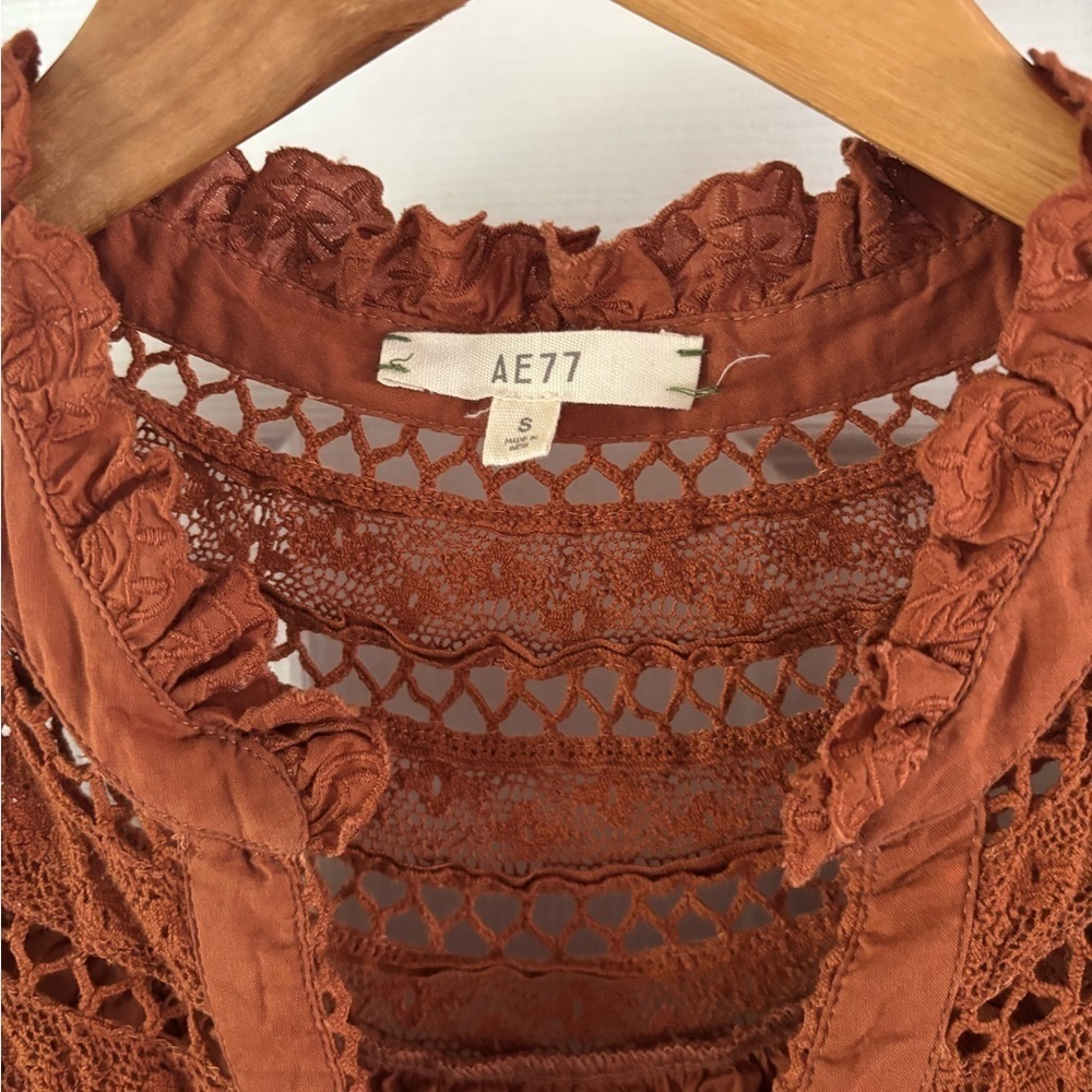 AE77 American Eagle Eyelet Long Sleeve Dress NWOT - Picture 3 of 3